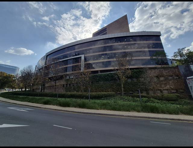 360M² OFFICE TO LET IN SANDTON CENTRAL